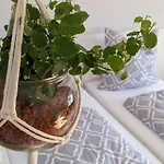 Moderne Einliegerwohnung Am Wald Apartment *