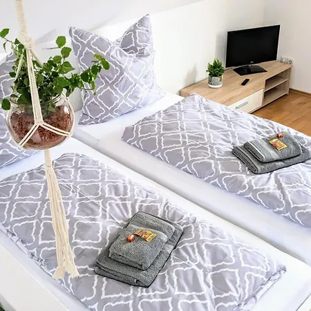 Moderne Einliegerwohnung Am Wald *